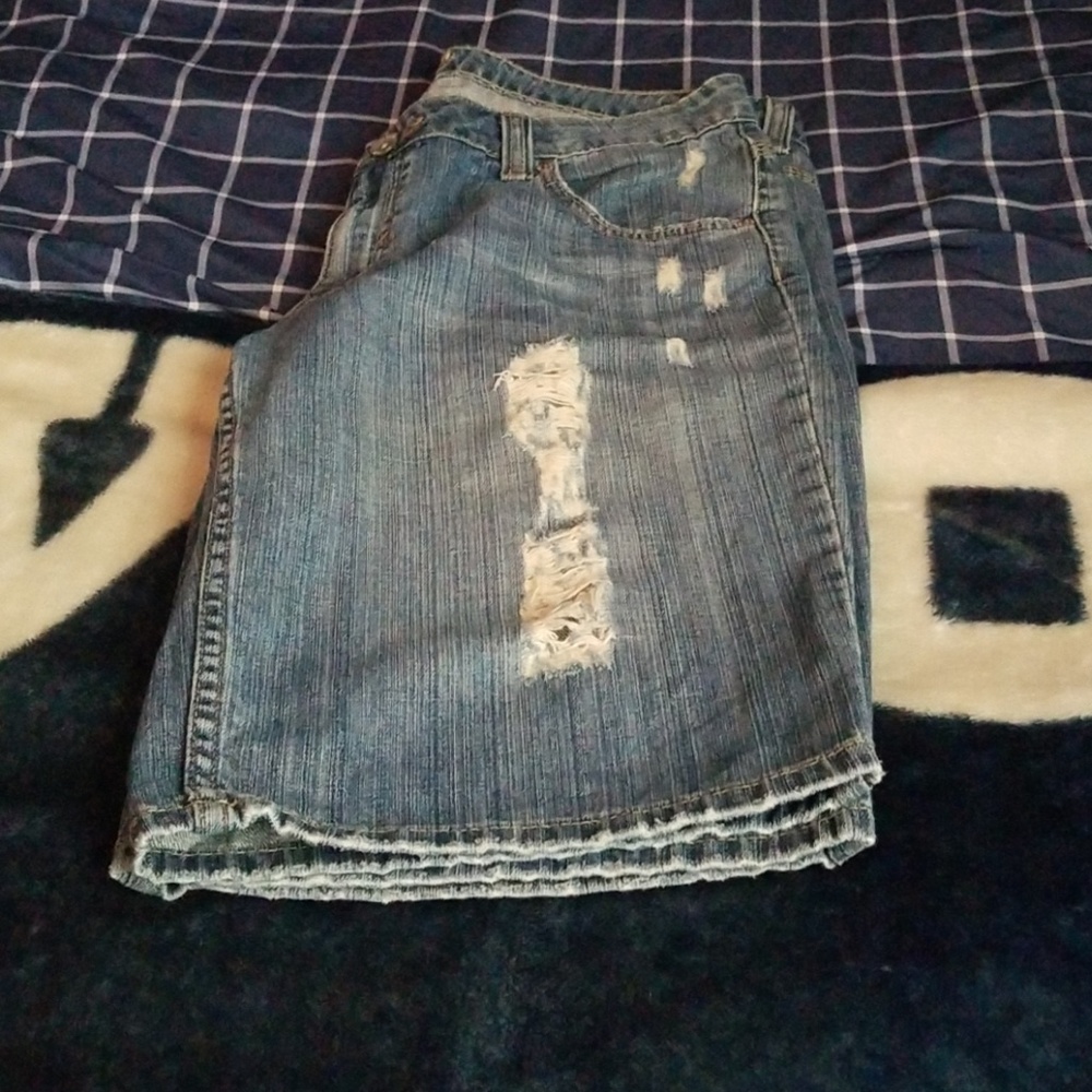 U.S. Polo Ripped Denim Shorts - Picture 5 of 6